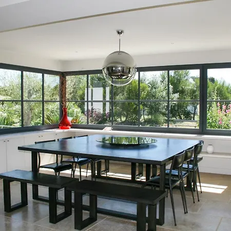 ヴィラ Les Portes-en-re Sleeps 14 With Pool